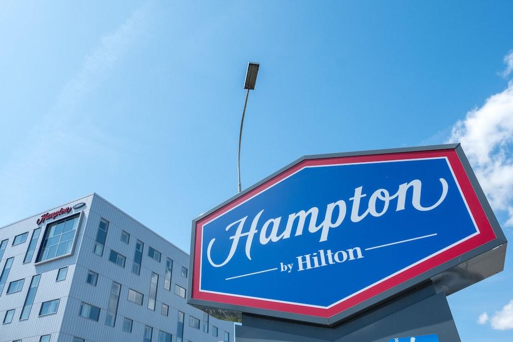 מלון הורלי Hampton By Hilton London Gatwick Airport מראה חיצוני תמונה